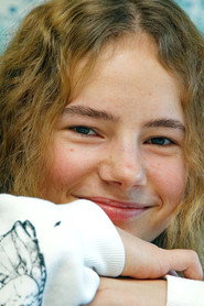 Photo of Mae van de Loo as Jamie