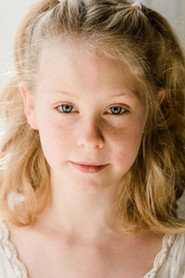 Photo of Klara Nölle as Laura