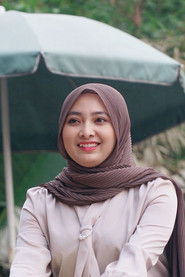 Photo of Auzura QR as Ibu Guru