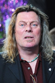 Photo of David Spinx as Dr. Jim Castle