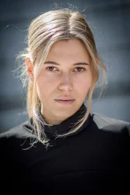 Photo of Bella Glanville as Sarah