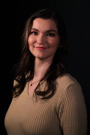 Photo of Tess Nottlemann as Anna Drake