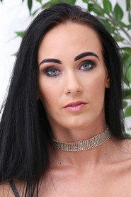 Photo of Kate Dee