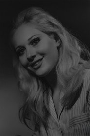 Photo of Luíza de Franco as Paula