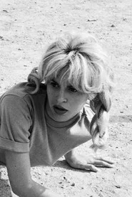 Photo of Hloi Liaskou as Nina Oikonomidou