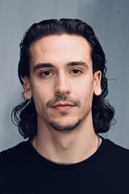 Photo of Manny Tsakanika as Tweedle-Dee