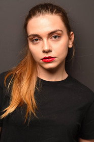 Photo of Elena de Lara as Líder del Sindicato