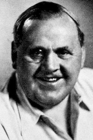 Photo of Weyler Hildebrand as Julius Göransson