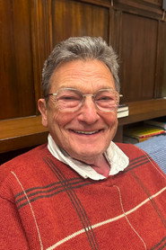 Photo of Eric Naiburg as Professor Kelly