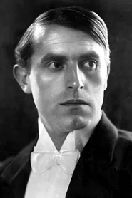 Photo of Carl de Vogt as Detective Barton