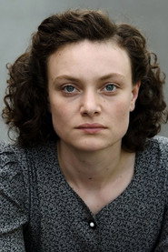 Photo of Alina Heipe as Nelly