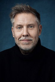 Photo of Simeon Willis as Gavin