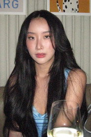 Photo of Suphattaharawadi Wongkitcharoen as Mom
