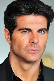 Photo of Giován Ramos as Leonardo (manager)