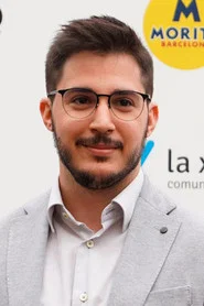 Photo of Sergi Páez as El Santi