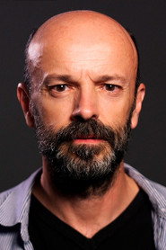 Photo of Manu Hernández as Juan