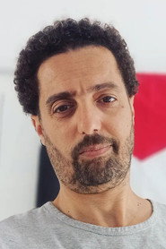 Photo of Alaeddine Chouiref as Lénine