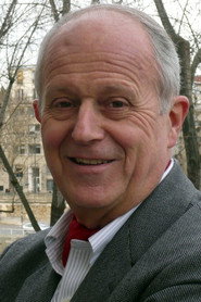 Photo of Frédéric Vitoux as Self - Journalist