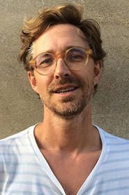 Photo of Erlend Øye as DJ Della Festa di Kurtz