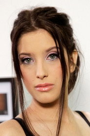Photo of Amanda Bellucci