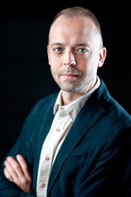 Photo of Markus Stenback as Kontorsanställd