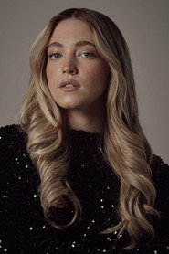 Photo of Pilar Pascual as Mía