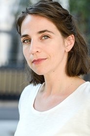 Photo of Oriana Schrage as Dana Wolkenbruch