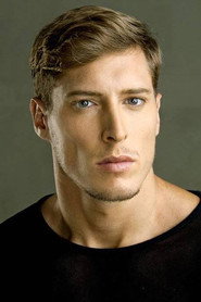 Photo of Raúl Tarrago as Adrián