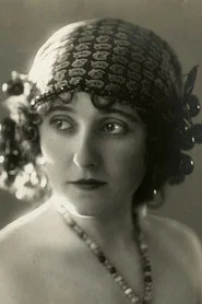 Photo of Ruth King as Stella Dunn