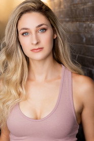 Photo of Elle Cooper as Sienna