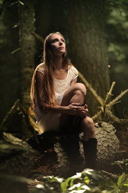 Photo of Melis Kolçak as Şey / Thing