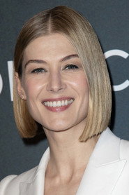 Photo of Rosamund Pike as Marie Colvin