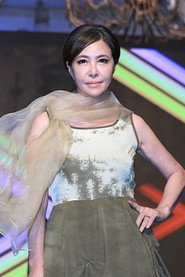 Photo of Choi Da-hyung as 나유경 (두식모-왕년의 배우)