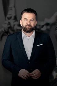 Photo of Andrija Jarak as Host