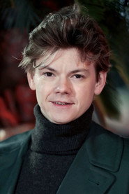 Photo of Thomas Brodie-Sangster as Young Boy