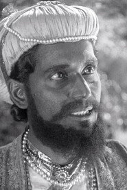 Photo of Charu Roy as King Ranjit