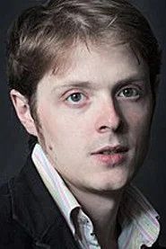 Photo of Antoine Linguinou as Le kiné