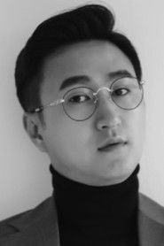 Photo of Kim Tae-baek as Han Sang-In