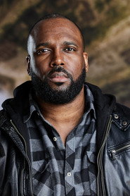 Photo of Sean Simms as Leonard