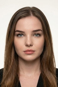 Photo of Gizem Güven as Ceren