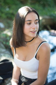 Photo of Andreia Oliveira as Girl