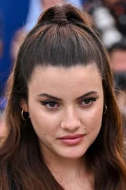 Photo of Malou Khebizi as Liane