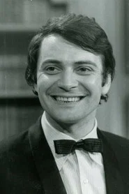 Photo of Alain Pralon as Léon Paris