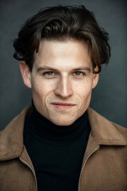 Photo of Moritz Bäckerling as Leon