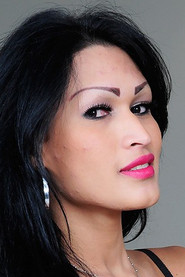 Photo of Renata Tavares