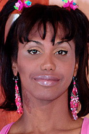 Photo of Claudia Junior