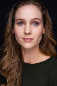 Photo of Mia Landgren as Odette Harker