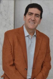 Photo of Rosendo Flores as Crespel, Maitre Luther
