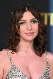 Photo of Alexa Swinton as Piper