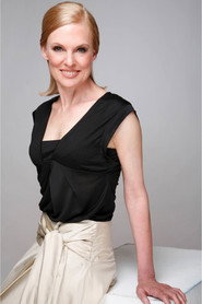 Photo of Nancy Morrison as Eva Carter
